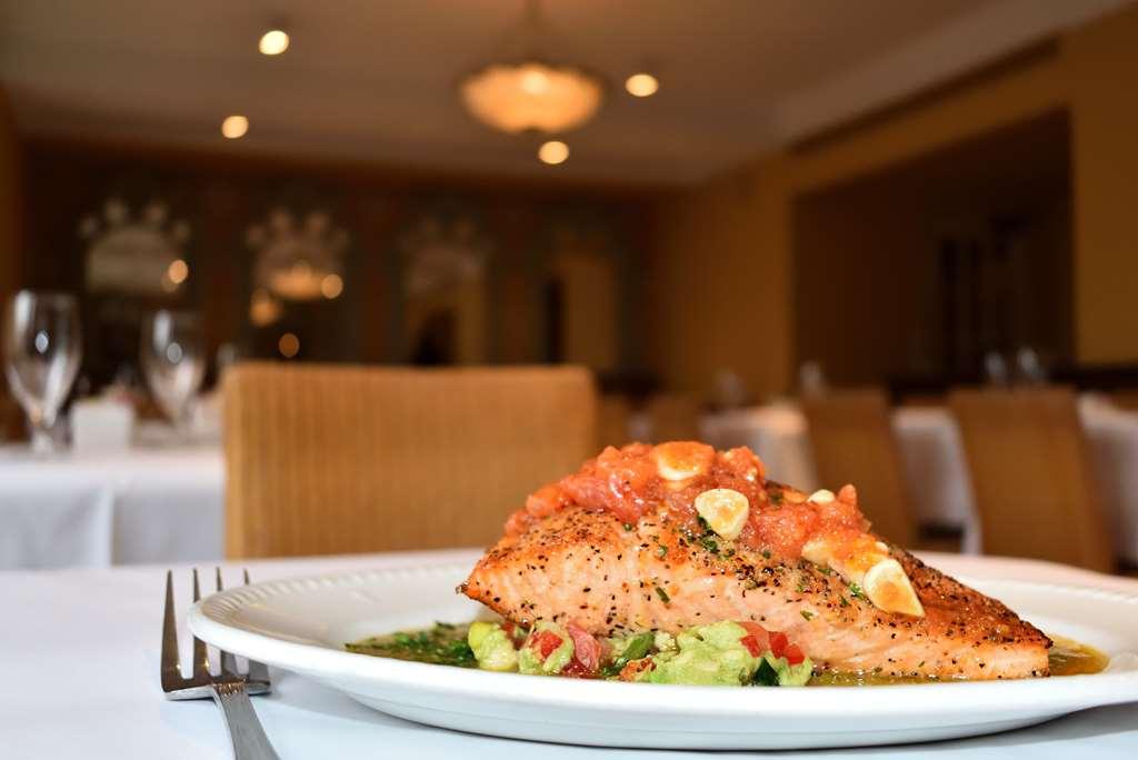 Lombardy Hotel 4*